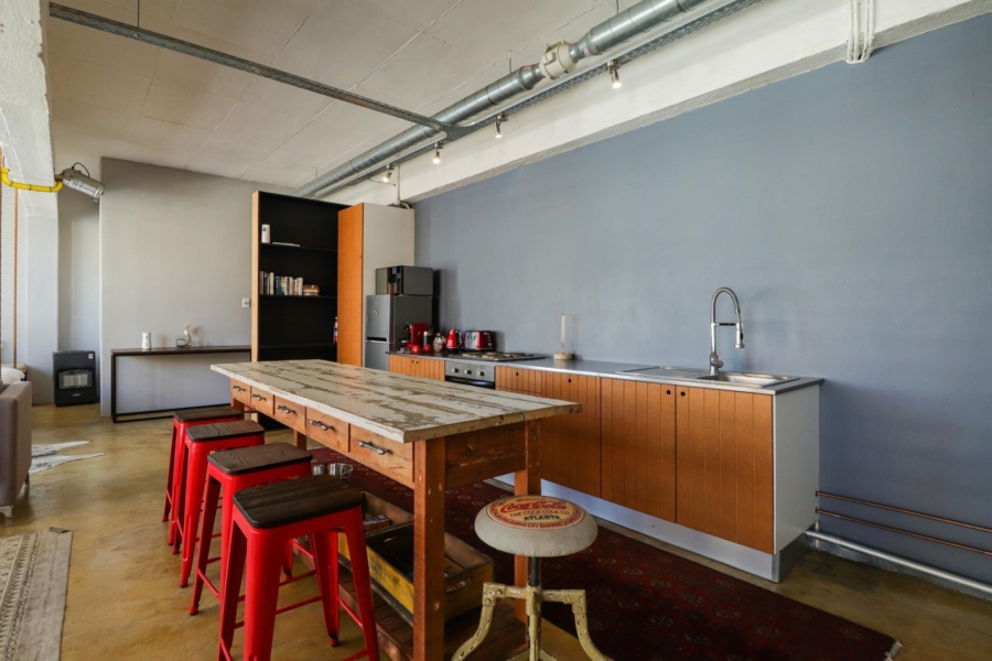 To Let 2 Bedroom Property for Rent in Woodstock Western Cape